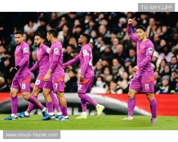 孙兴慜领衔亚洲足球新崛起 盘点他在英超赛场上的辉煌表现与未来潜力